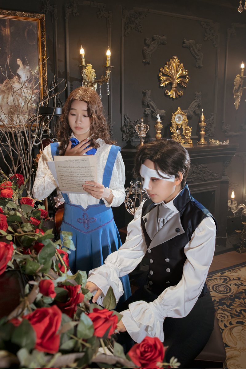 𝑷𝑯𝑨𝑵𝑻𝑶𝑴

아마도 신들은 당신을 빚어내면서
미소지었을거예요.