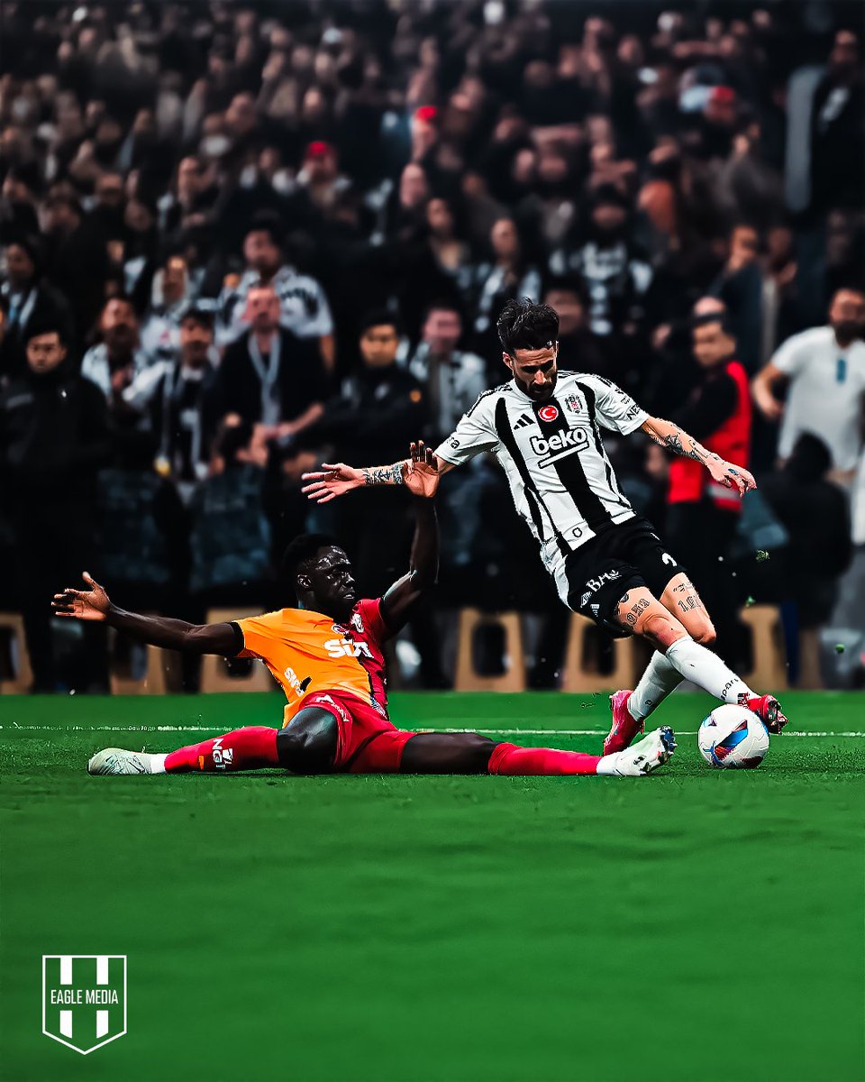 Eaglemedia__'s tweet photo. Rafa Silva ve Davinson'un buluşmasına son 7 saat. ⏳ https://t.co/E0ZzHEaybU