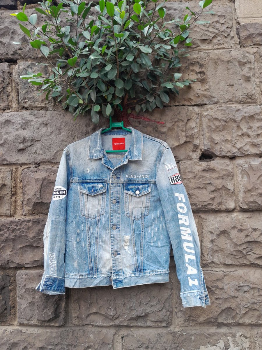 g8saint's tweet photo. Denim 
Size M
Ksh1000.
#mtumbanasisi
#thriftingnerrands
#thriftingwithsaint https://t.co/c6oq0jBPpO