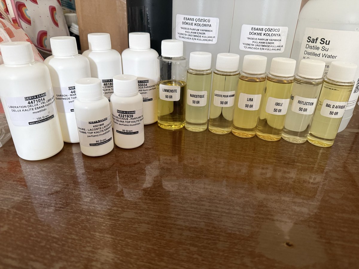 Tamamı Seluz ve MG.den oluşuyor …Çoğu yenilerden … Mesai yoğun … Deneysel bir iki şey var aklımda… Mesela Mg YSL LİBRE Delux kalite esans ile %30’luk extrait bir versiyon gibi … Varmı deneysel tavsiyesi olan 👨‍🔬👨‍🔬🧪🧪
#esans