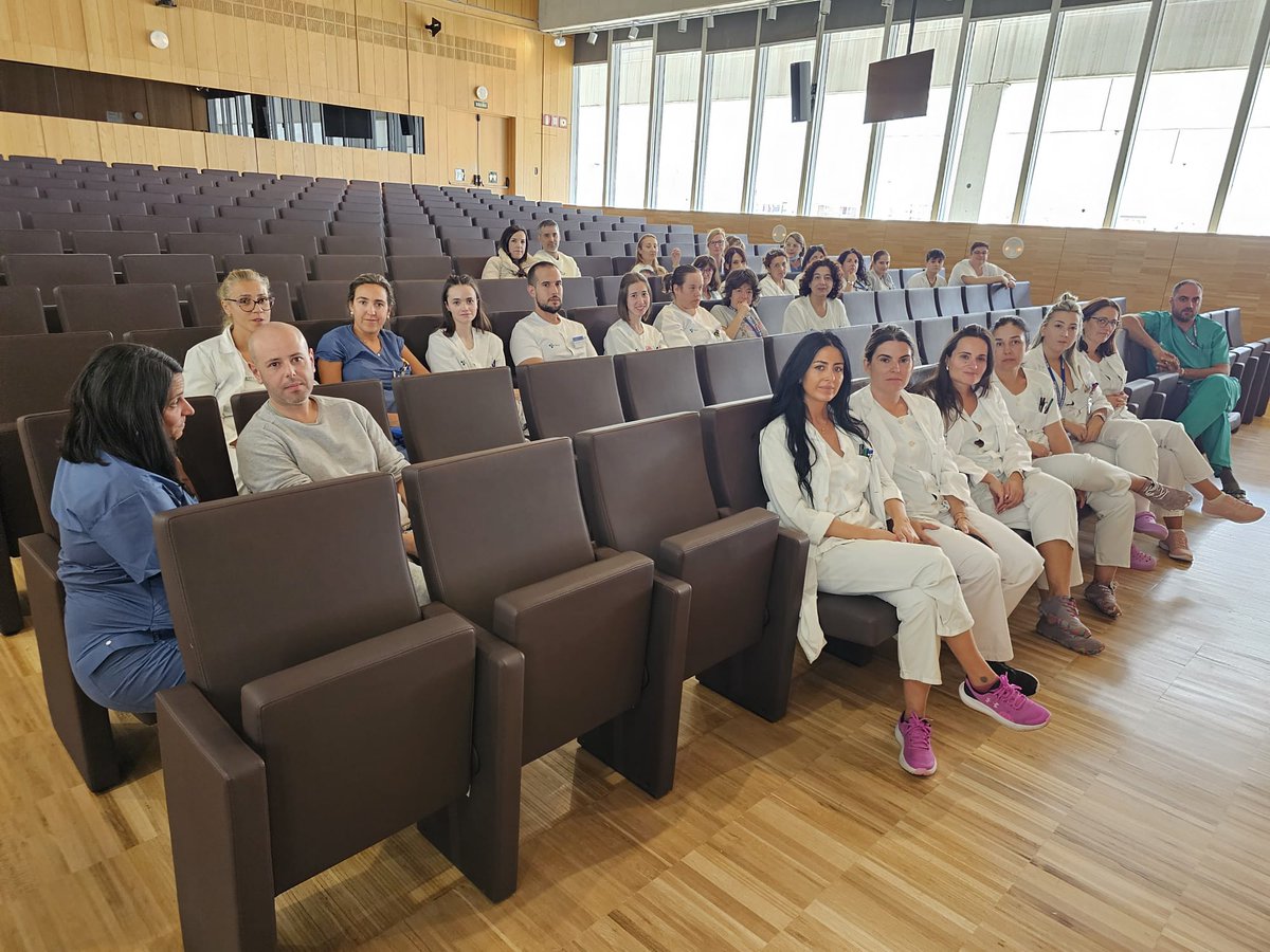 🏥  Asamblea en el 𝐇𝐨𝐬𝐩𝐢𝐭𝐚𝐥 𝐔𝐧𝐢𝐯𝐞𝐫𝐬𝐢𝐭𝐚𝐫𝐢𝐨 𝐝𝐞 𝐁𝐮𝐫𝐠𝐨𝐬, dando explicaciones del motivo de aplazar la huelga, de las gestiones realizadas, situación actual, y convocatoria de huelga...existe comprensión pero hay que explicar la situación.