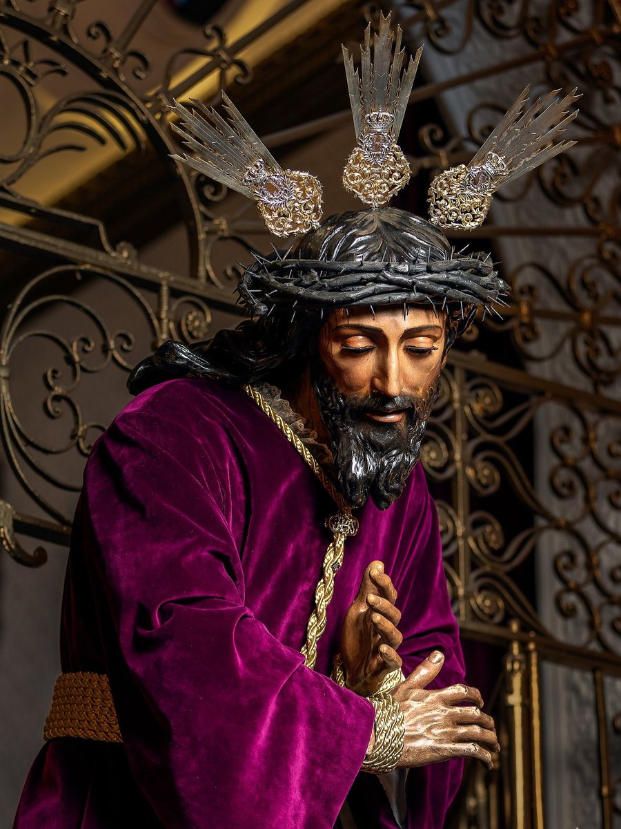 En la vida, la humildad abre caminos que la soberbia nunca encontrará. Quien camina con sencillez alcanza sus metas con grandeza. #SiempreLaO 
📷 <a href="/hermandaddelao/">Hermandad de La O</a>