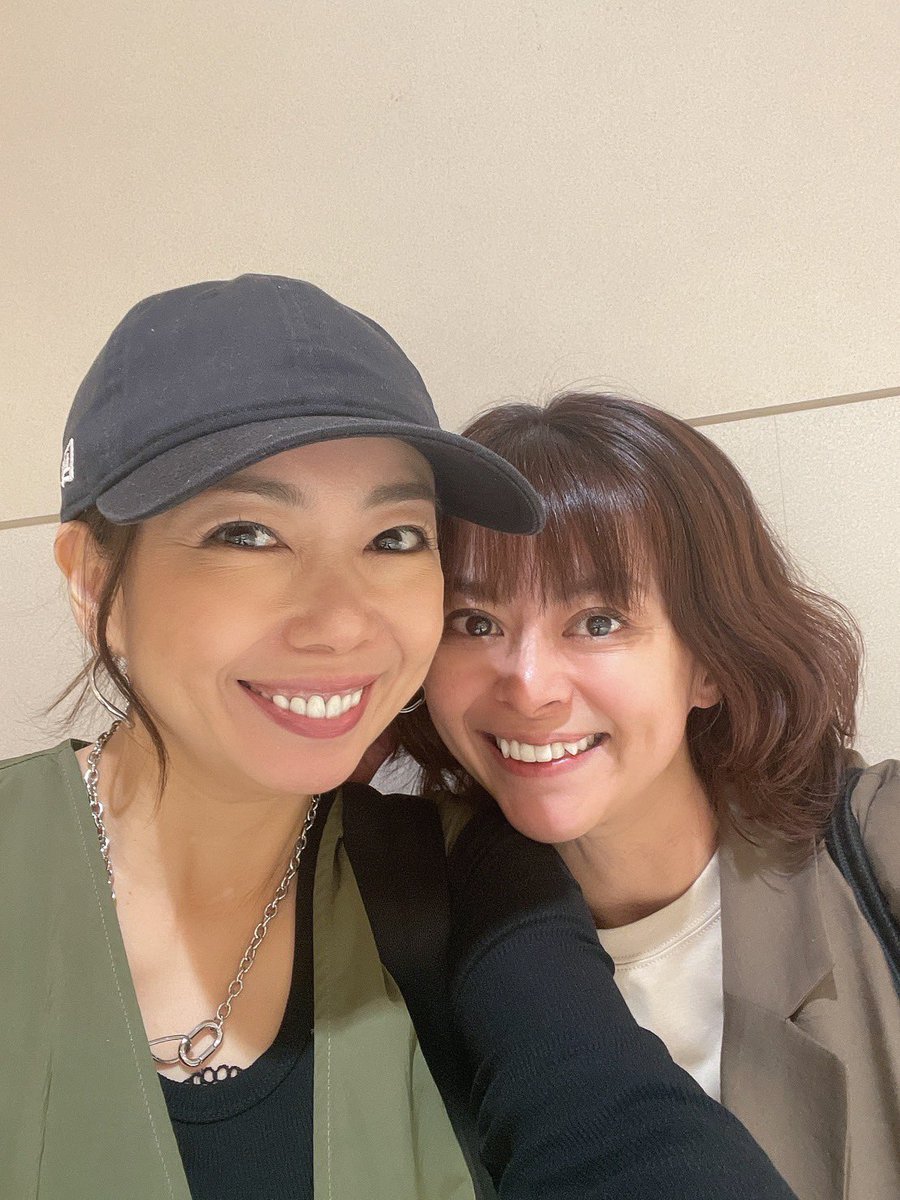 (s)pirit color tweet media