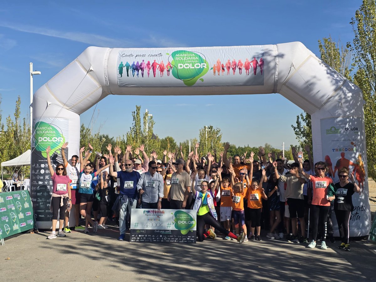 angelhuelamo's tweet photo. Cada paso cuenta 👣
Hoy se celebra la Marcha solidaria contra el dolor, organizada por @DolorPuntoCom con el apoyo de @grunenthalgroup
👉 300 inscritos (el doble que en 2024)
👉 100 conviven con dolor crónico
👉 Afecta al 26% de la población
Urge abordarlo de forma integral💙 https://t.co/JAnkSYGtuI