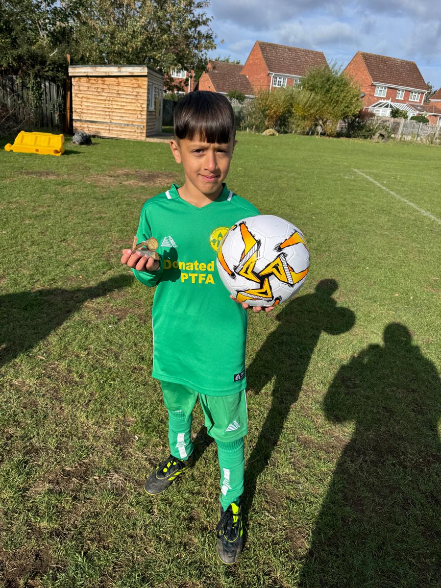 Well done to our Yr 3/4 football team after an exciting and entertaining 7-4 win against Silsoe Lower School⚽️..our goals coming Hileel x4, Hamza, Robert &amp; Pavel. 
 👏 👏 👏 
GGA player of the match was Hamza 🏆 👏