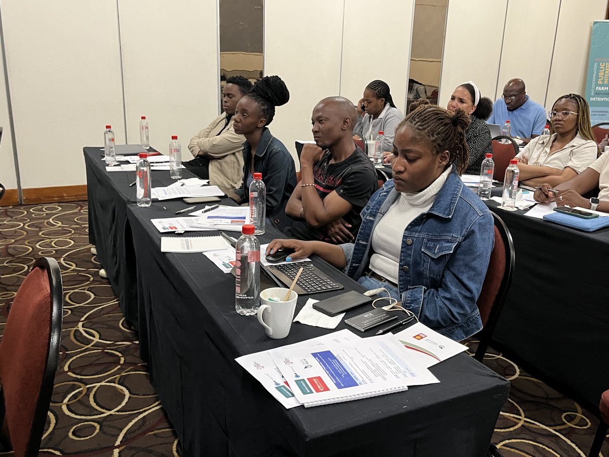 <a href="/CoRMSA/">CoRMSA</a> <a href="/Probono_Org/">ProBono.Org</a> <a href="/SAHRCommission/">SAHRCommission</a> <a href="/ConvictionZA/">Conviction.co.za</a> <a href="/vow_881/">Voice of Wits 88.1 📻</a> <a href="/GroundUp_News/">GroundUp</a> <a href="/dailymaverick/">Daily Maverick</a> <a href="/SABCNews/">SABC News</a> <a href="/SECTION27news/">SECTION27</a> The third session of the Empowering Legal Practitioners Training featured Daphne Makombe from ProBono.org, leading a dialogue on statelessness, documentation, 
challenges facing vulnerable children and youth in SA. 

Together we’re shaping strategies for justice. ✊🏿