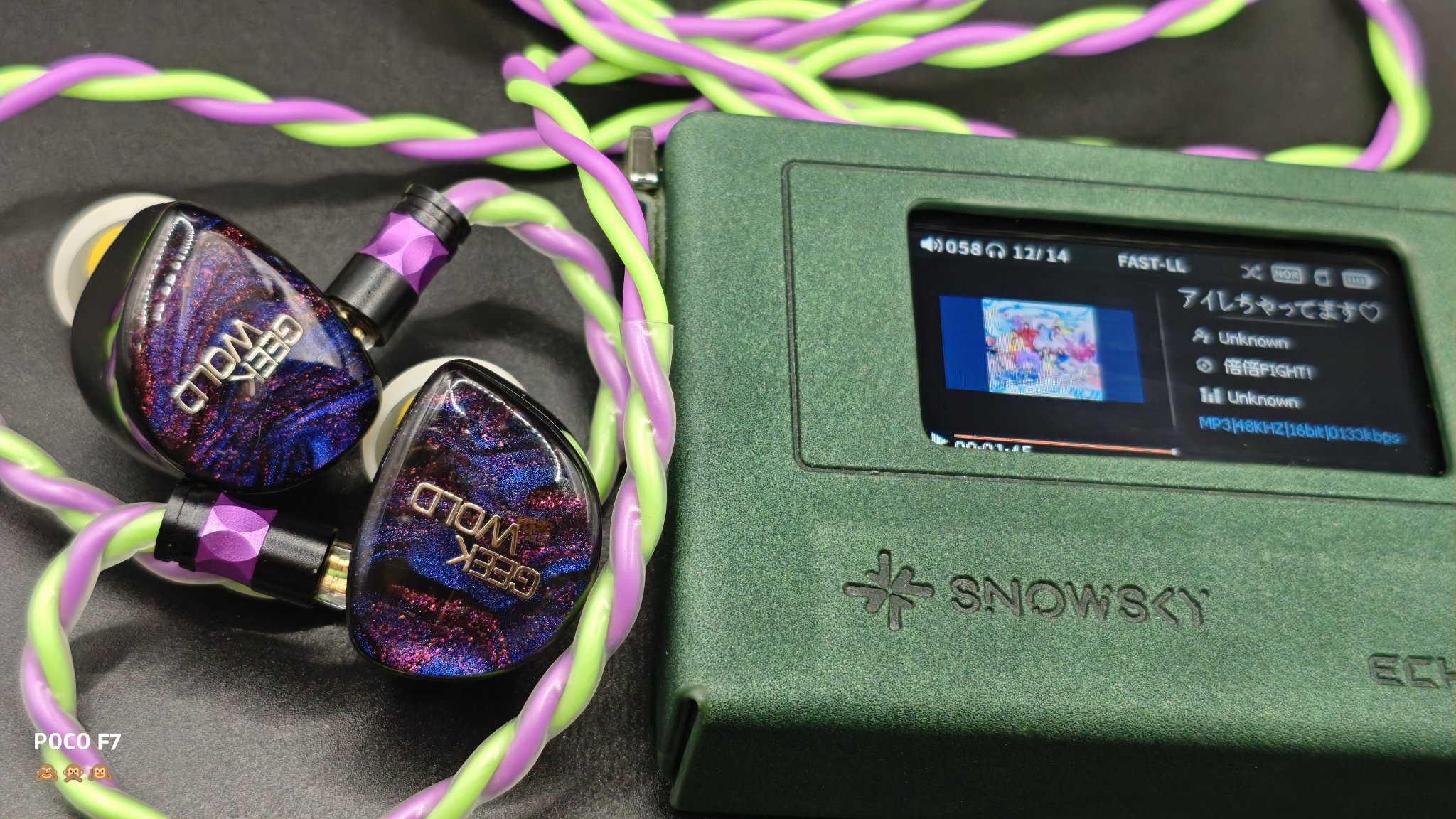 グラデ金魚のイヤホンジャックε( ε•o•)э。゜ Lightningコネクタ ステレオイヤホン ピンク｜株式会社PGA