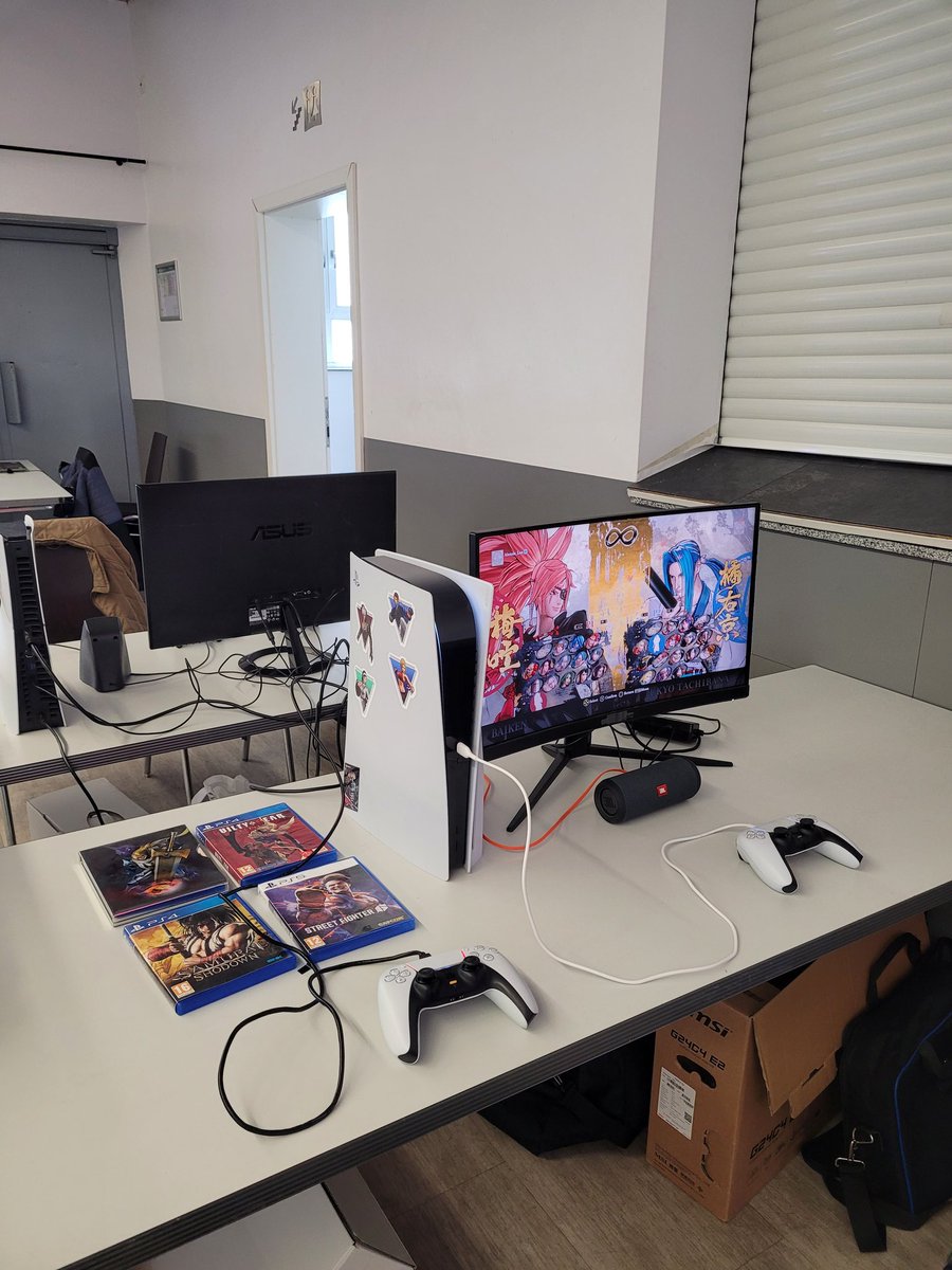 FightingCornerLux tweet media