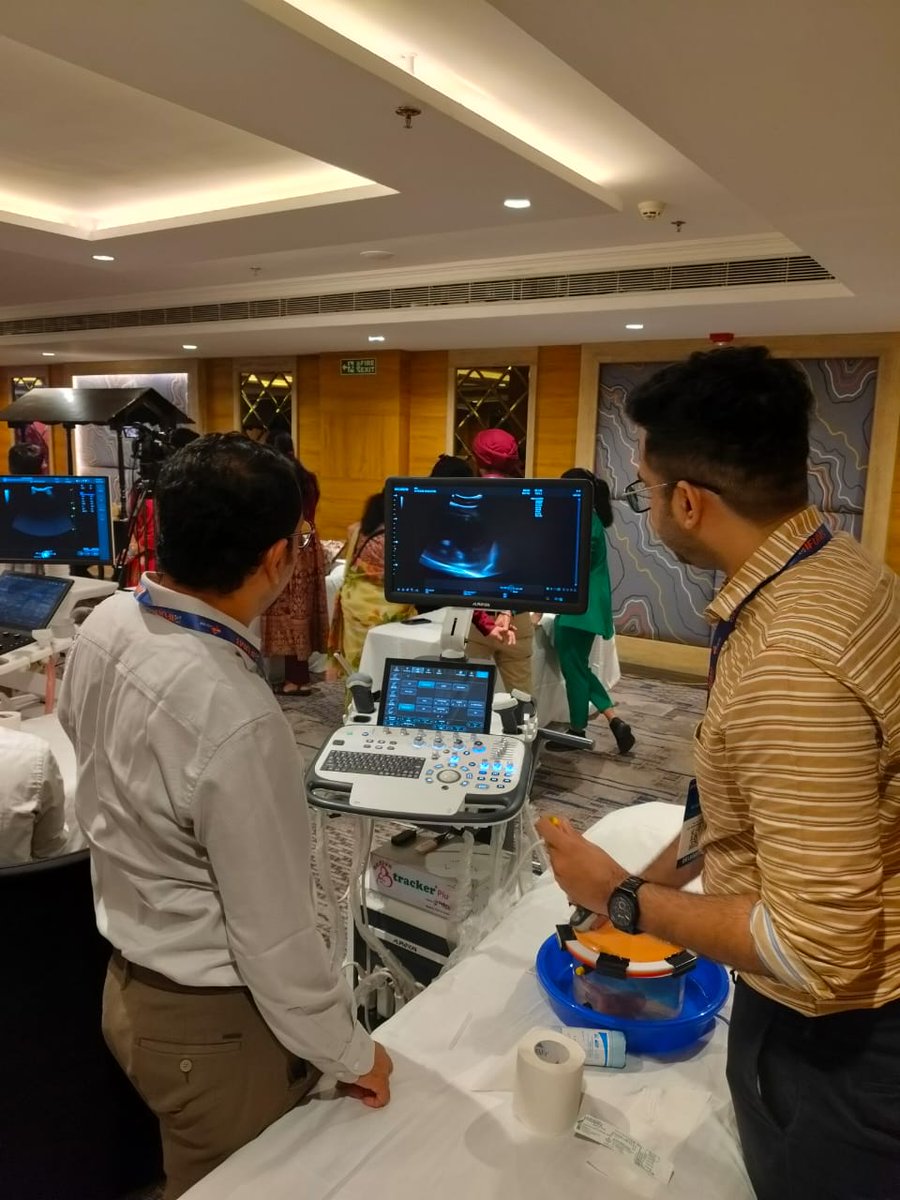 BPLMedTech's tweet image. An exciting start to #USCON2025! ✨
From MSK #imaging to fungi-focused sessions, participants got the chance to learn, discuss, and practice advanced #ultrasound techniques from experts using our high-performing XCUBE ultrasound machines. 🩺
#HealthcareEvents #Healthcare #MedTech