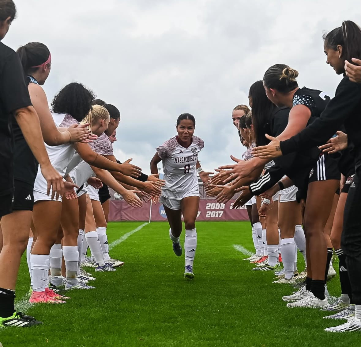 G2CollegeSoccer's tweet photo. ๐ฅ| ๐๐ถ๐ฟ๐๐ ๐๐ผ๐น๐น๐ฒ๐ด๐ฒ ๐๐ผ๐ฎ๐น
A big congratulations to Go 2 College Soccer Freshman Kayla Nohasiarisoa who scored her first college goal this week for UMass.
Kayla has had a great start to life as a student athlete and we are extremely proud of her!!
#FirstCollegeGoal
#CollegeSoccer
#Proud
๐ฌ๐งโฝ๏ธ๐บ๐ธ๐ฅ