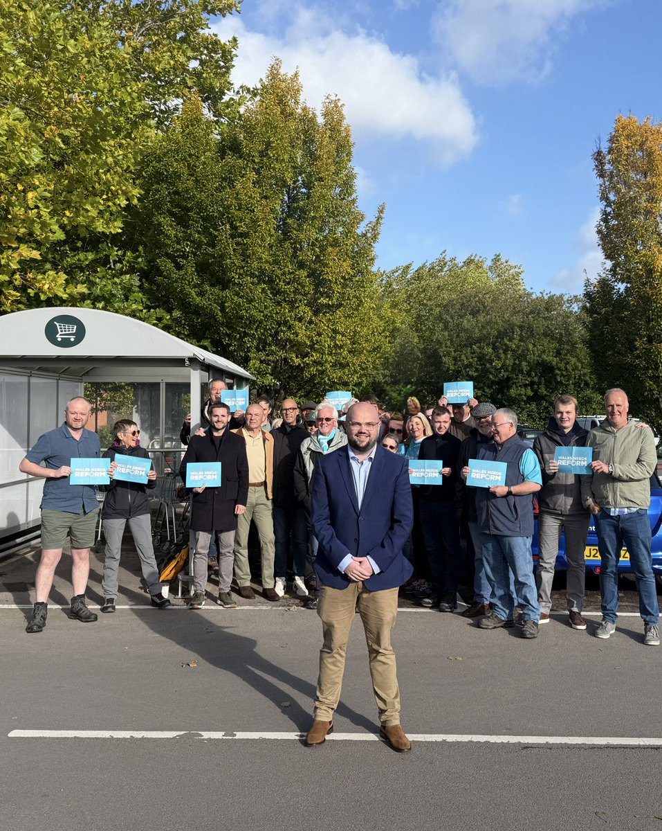 cllr_thomas's tweet image. A fantastic turnout this morning in Caerphilly with our brilliant candidate @LlyrPowell
The team is energised, the sun is shining, and the message is loud and clear — Caerphilly needs Reform.
Momentum is building 👊
#ReformUK #CaerphillyByElection #ThisIsWales…