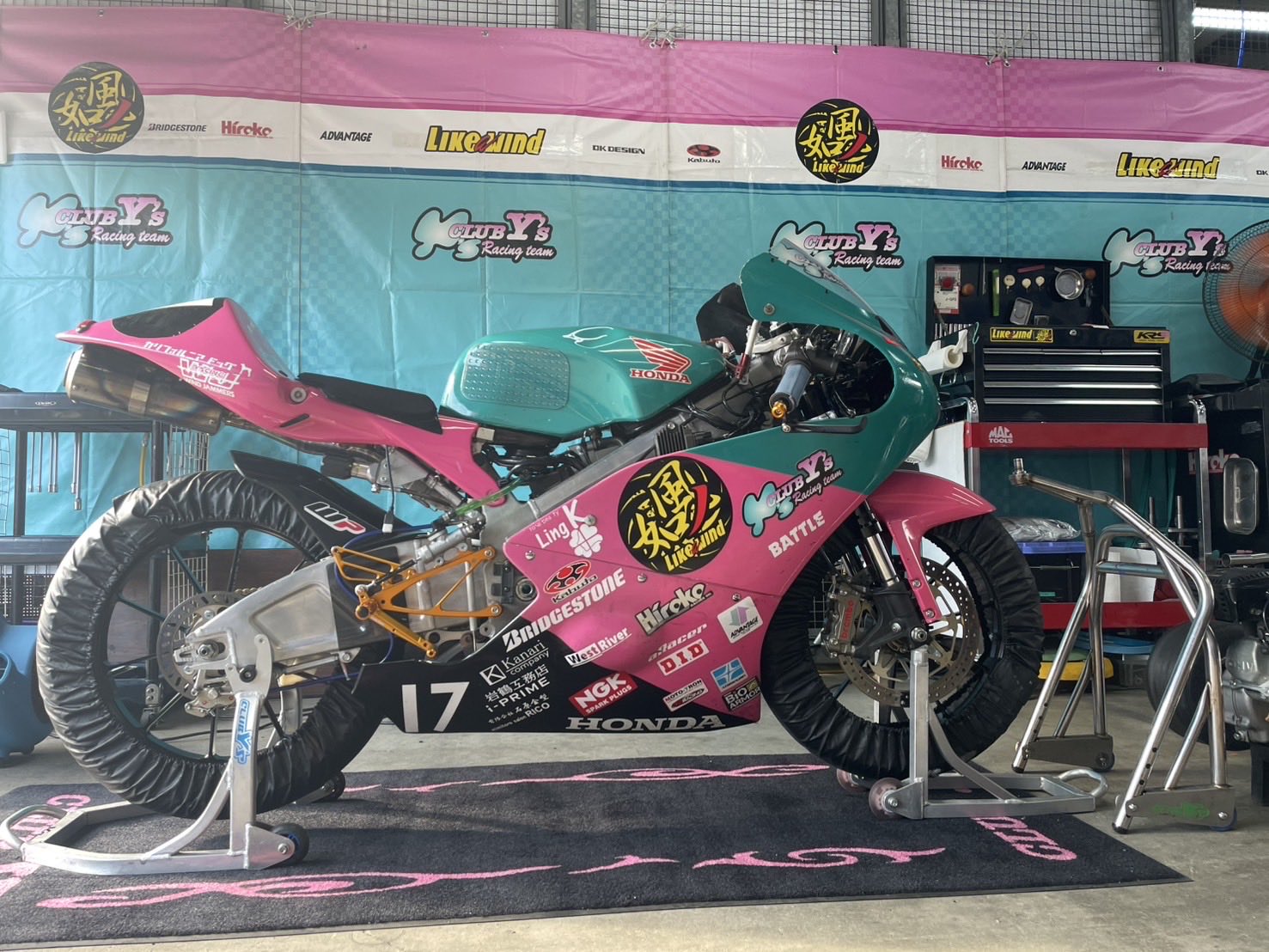 安達ヶ原 シチズン アテッサ HAKUTO-R コラボレーション 限定モデル ACT