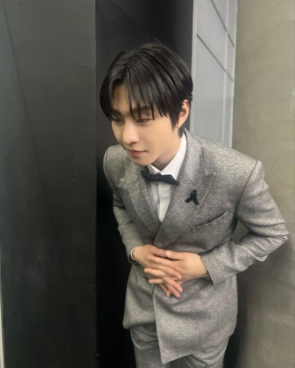 ╭ ◜◝ ͡ ◜◝ ͡ ◜◝ ͡ ◜◝ ͡   ╮
       해피추석되세요!
             뿅!🐸🐯
╰ ◟◞ ͜ ◟ ͜ ◟◞ ͜ ◟ ͜ ◟◞ ╯
O
°