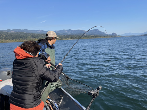 OregonFishingUS's tweet image. 🎣 Drano Lake is 🔥 right now—Chinook are stacking up and razor clamming is back on the coast! If you're chasing bites, SW Washington is delivering. wp.me/p6Jd7i-1a8G

Photo: From Seth Kolshinski on the Columbia River near Beacon Rock
#WashingtonFishingReport #CatchMoreFish