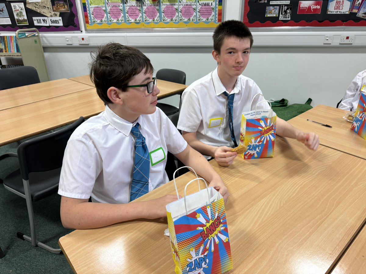 CglenHighSchool's tweet photo. Our Leadership Academy were very excited to be meet with Lesley Robertson from Juniors yesterday - especially since we got to sample what we will be selling 👀 🍪 
Looking forward to working with her for the next 8 weeks! #DYW #charity 

https://t.co/mwmgWmnXss https://t.co/ZwHbbLe16P
