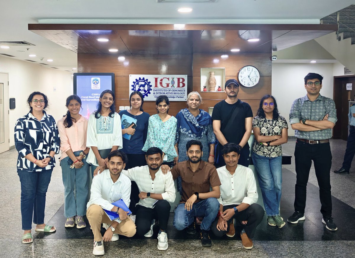 sangee_felix's tweet photo. Delighted to host the Ayurveda Biology students from SSIS @JNU_official_50 for a 1-day visit to @IGIBSocial. They explored the Ayurgenomics dept &amp; its phenotyping facilities, followed by an informative tour of IGIB’s animal &amp; zebrafish labs, cell culture labs, HPC, NGS &amp; more. https://t.co/zr4T1VYsFM