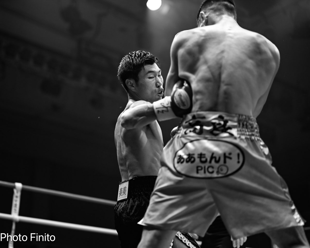 FinitoYamaguchi's tweet image. DYNAMIC GLOVE on U-NEXT Vol.36
2025年10月4日
後楽園ホール
62Kg契約ウェイト8回戦
川口高良(協栄) vs 髙橋麗斗(パンチアウト)
#ボクシング #boxing #モノクロ #monochrome #川口高良 #髙橋麗斗