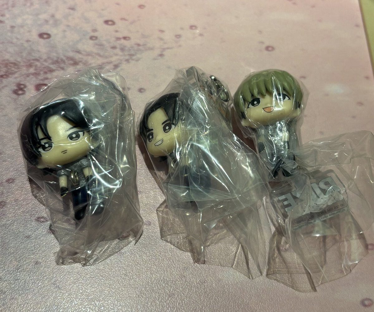 jayjo_en's tweet photo. RIIZE ガチャガチャ ガシャポン交換 つまんでつなげてますこっと でらっくす!  

【譲】ショウタロウ（ボールチェーン）
        ウンソク ウォンビン（カニカン）

【求】ソヒ＞定価+送料

複数優先です。
郵送にて取引希望。
条件が合う方がいましたらリプ、DMよろしくお願い致します。

#交換 https://t.co/X8JfThHXvV