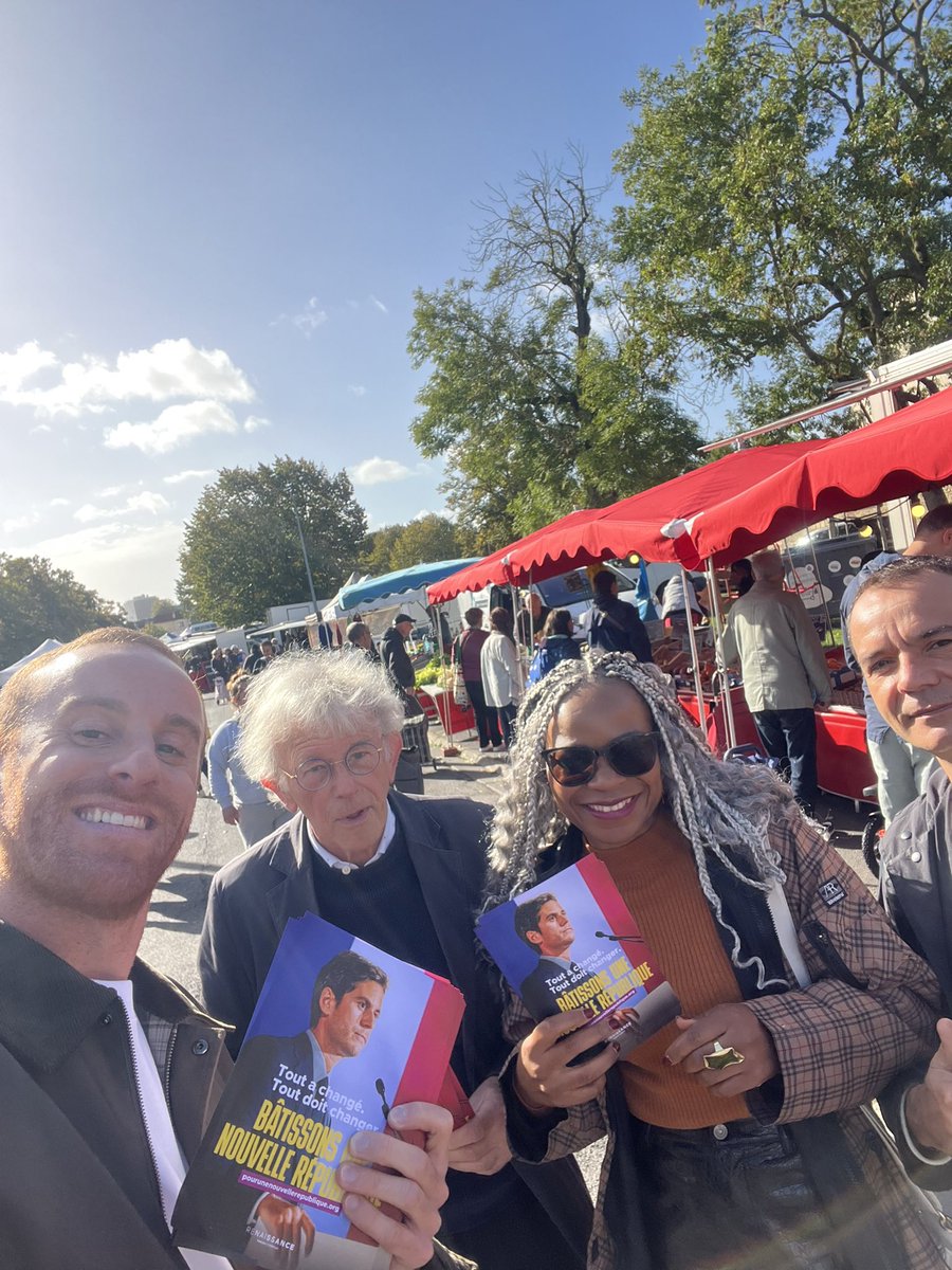 Matinée ensoleillée sur le terrain à #Caen avec <a href="/Renaissance/">Renaissance</a> ! 
De nombreux échanges pour réfléchir à la République de demain. 💬
