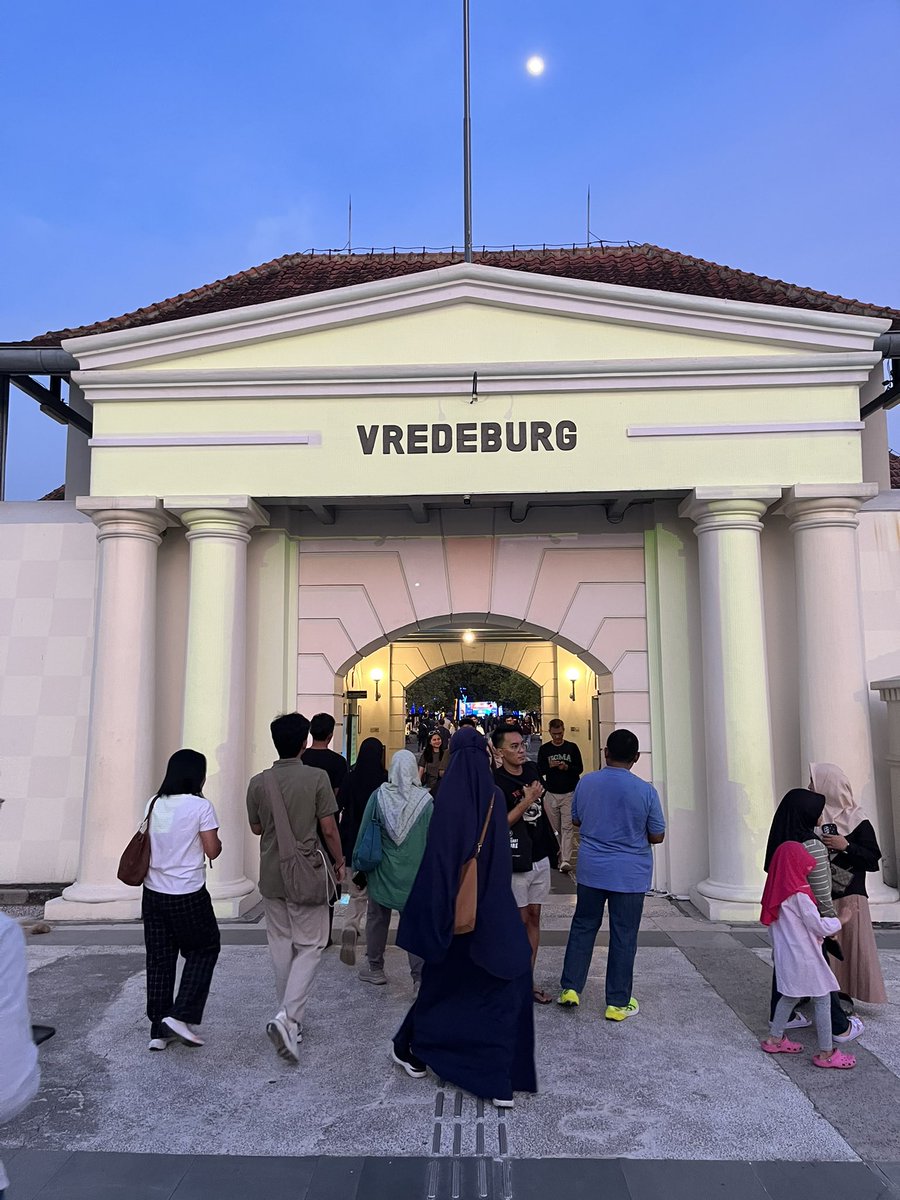 Memeriahkan meneh bolo. Wayahe awayday.