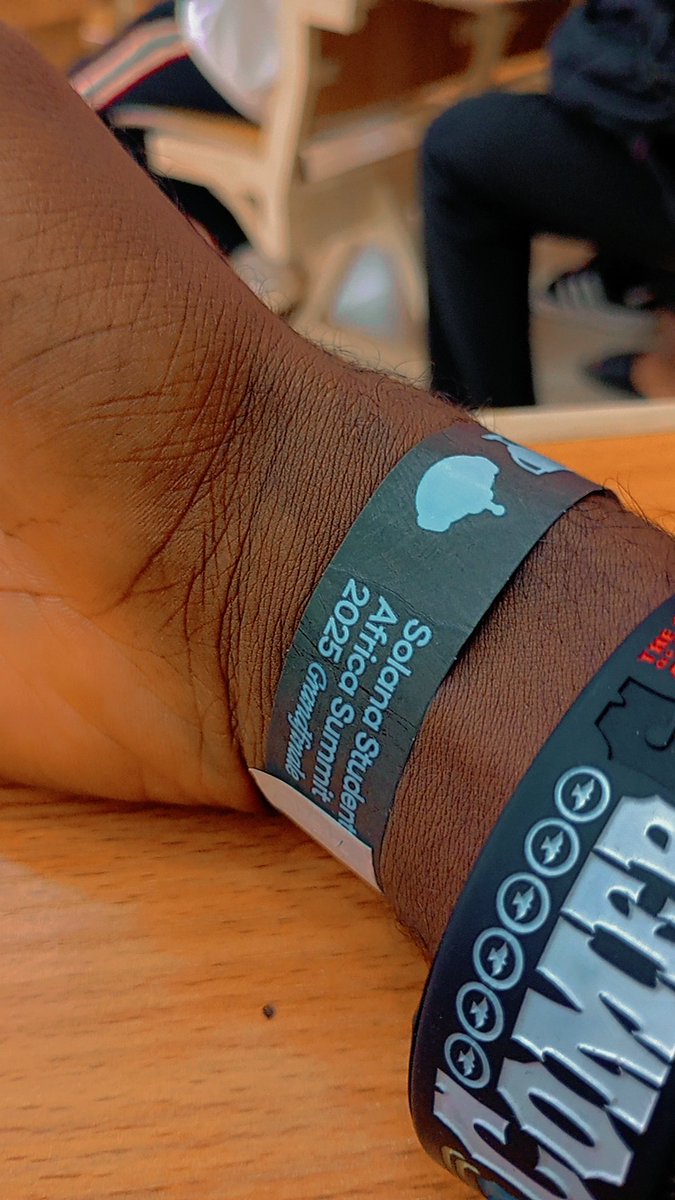 osazuwa_dev's tweet photo. Me: “lemme just check out this Solana event in unilag today” 😅
Also me: accidentally walks into my first hackathon live 👀💡
Web3 officially unlocked.
First community IRL 🌝😎
Yeah… this space diff 🔥⚡️
#SSA2025
#Solanastudentsafricasummit 
#Solana #Web3 https://t.co/c2brIkYWC1