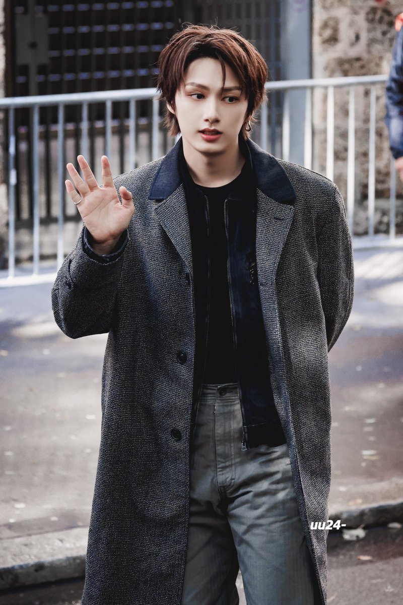 251004 Paris Margiela

#준  #문준휘  #ジュン #文俊辉
 #JUN #세븐틴 #SEVENTEEN