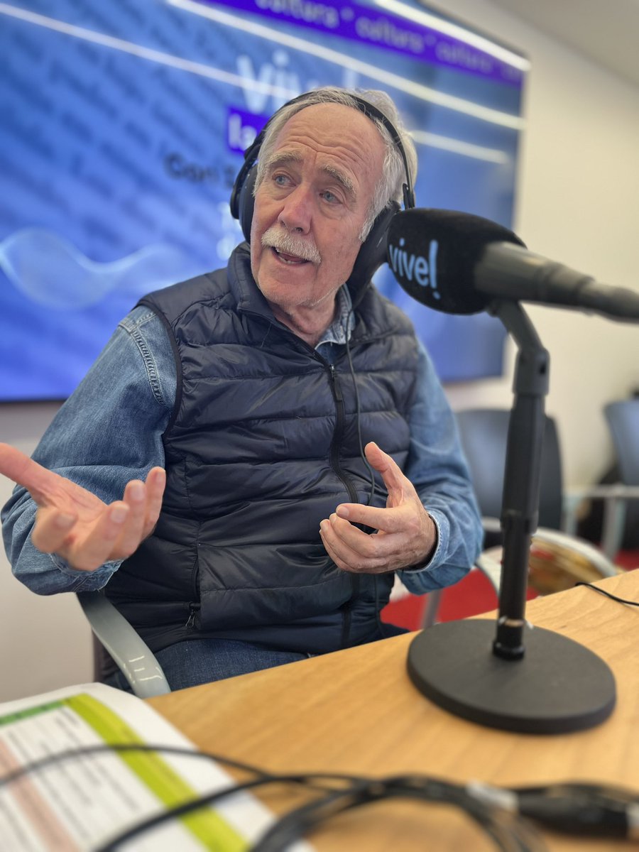 viveradioburgos's tweet photo. ⚔️ Re Vive! La historia y la leyenda de El Cid con nosotros. 

📍Hasta mañana domingo, en directo, desde el paseo del Espolón.

📻 Vive! Radio, emisora oficial @SemanaCidianaBu 

🎙️Vive lo tuyo, vive tu radio 100.0 FM https://t.co/DuDUqnuw4a