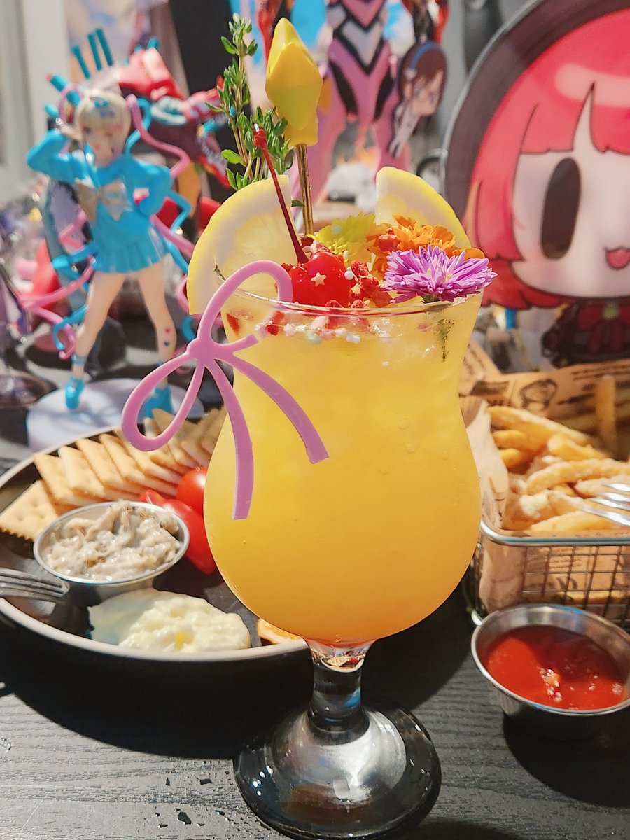 최애인 시유 컨셉 칵테일 주문...🌟
너무 아름답고도 맛있었어요😭💕
(@홍대비밀기지)