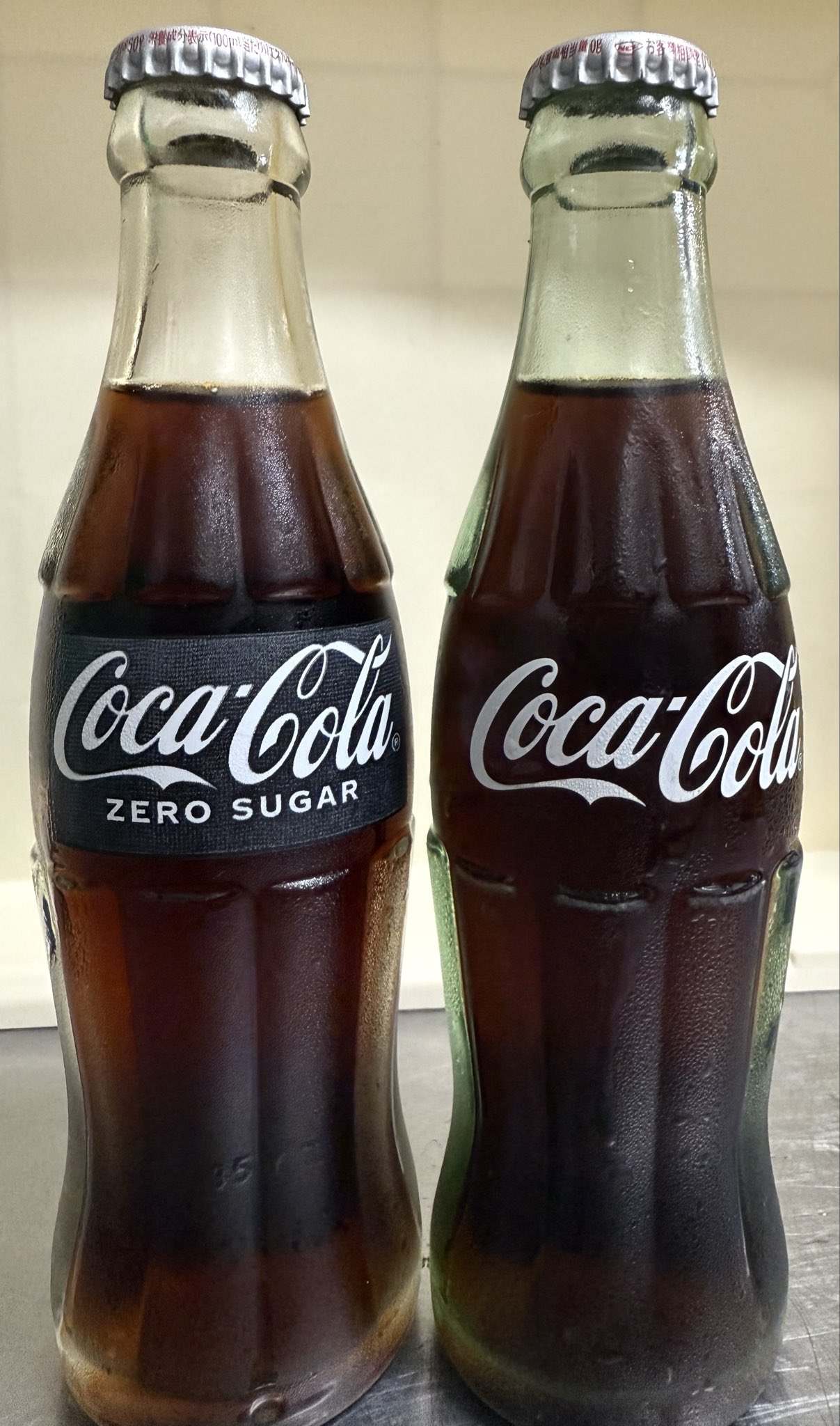 本日のみお値下げ❣️♡超レアコカコーラフレーム付きインテリア♡ Coca Cola お茶 緑茶 日本茶 飲み物 ペットボトル飲料 箱買い