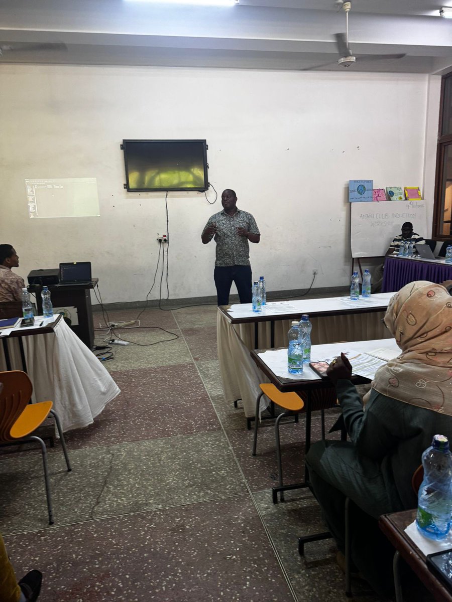 NCIC_Kenya's tweet photo. 🌊 Peace is catching waves in Mombasa!
NCIC’s Amani Club Induction Workshop at Sheikh Zayed School is shaping young minds into tomorrow’s peace champions — led by Mr. Kilian Nyambu, Director of Public Outreach & Engagement. #AmaniClubs #TransgenerationalDialogues #AmaniKwaGround @UNDPKenya @KOICAKenya