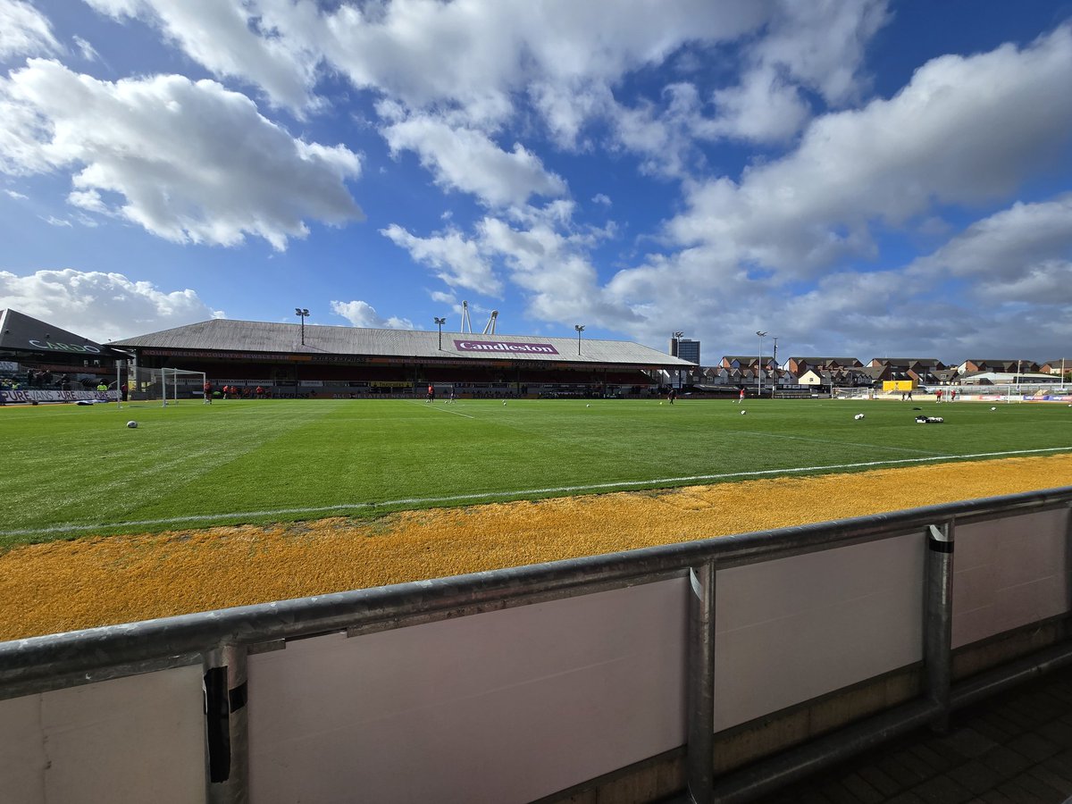 Be4ch's tweet image. Back in Newport for the first time in a long time. No bloodbowl this time though, here watch Swindon grab another 3 points (hopefully 🤞)