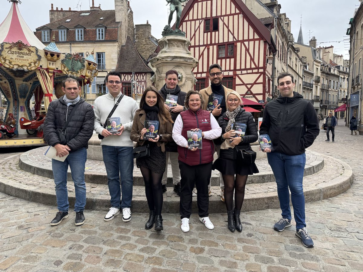 jeremy_dam83311's tweet photo. 🗳️ Tractage au marché de #Dijon ce matin !
Belle ambiance et échanges encourageants avec les Dijonnais 🇫🇷
Avec @thierrycoudert , tête de liste du RN–UDR et alliés, nous portons une alternative de bon sens pour une ville plus sûre, plus propre et plus vivante 💪

#Dijon2026 https://t.co/K9qB57SMFk
