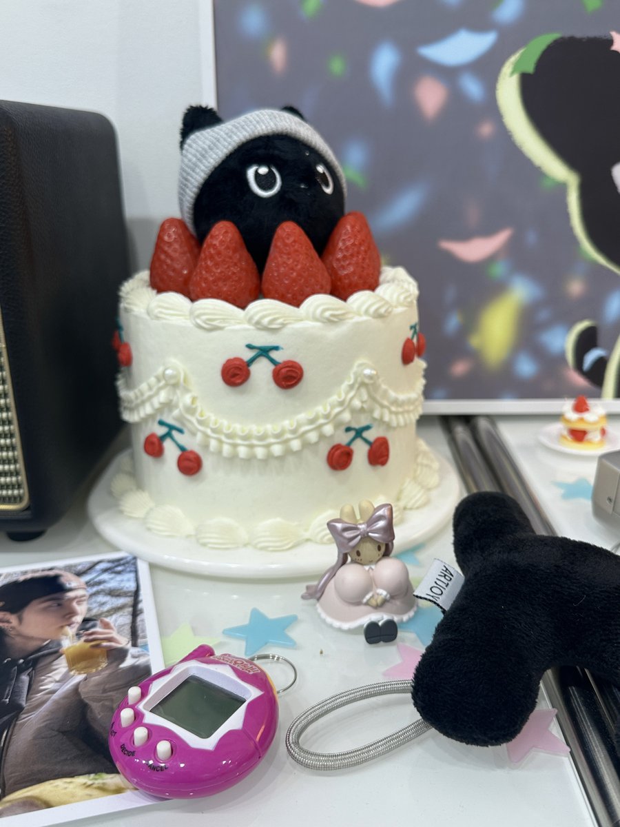 myukimeki's tweet photo. #X_언제나_MyType
#꽃필때_만난_승한아_생일축하해
#HAPPY_XNGHAN_DAY

생카막차탓오요… 🎁
승한아생일추카해
너의생일을축하할수잇어서참다행이ㅇㅑ!! ♡
같이와준칭구칭긔들감사감사👽

@ei11z @zzxnghan https://t.co/gl1duP6OAm