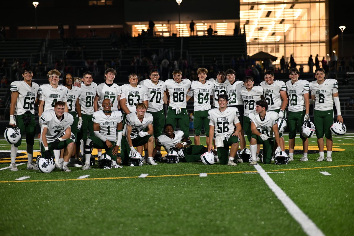BrianSiebenthal's tweet image. Win over Cuyahoga Falls 42-7!
@GreenmenFB @ACSD_MH @DrPMilcetich @GreenmenNation @Greenmensteward @AuroraGambit @aurorayearbook @auroraathletics @ahsallsports @AuroraGridiron