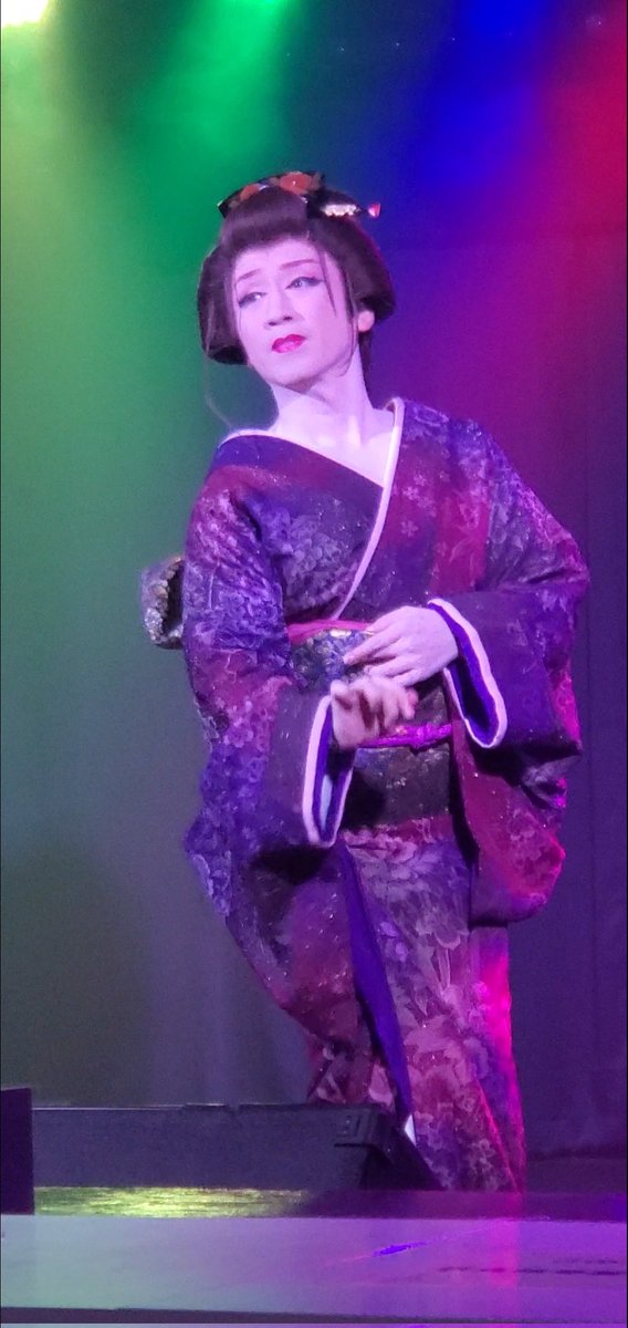 kiisyo_kiyo's tweet photo. 2025.10.1(水)
#JBridge
#倖生よしき💎
#お誕生日公演
⑦ #お梶
私も踊った事の有る
大好きな曲でした‼️
#女性以上の
#倖生の女らしさに
#感服脱帽しました
#匂い立つような
#美しさ
でした💕✨💕✨💕
#お梶定番の
#一文字結び🎀
#つば咲ちゃん💕🥀
#いつもありがとうございます🙏💯💕💖 https://t.co/jkSNVNd3uM