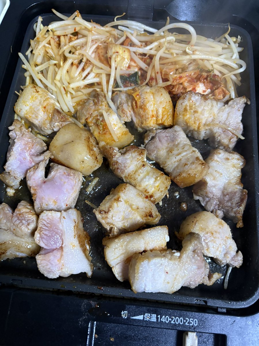 家でサムギョプサル🐷