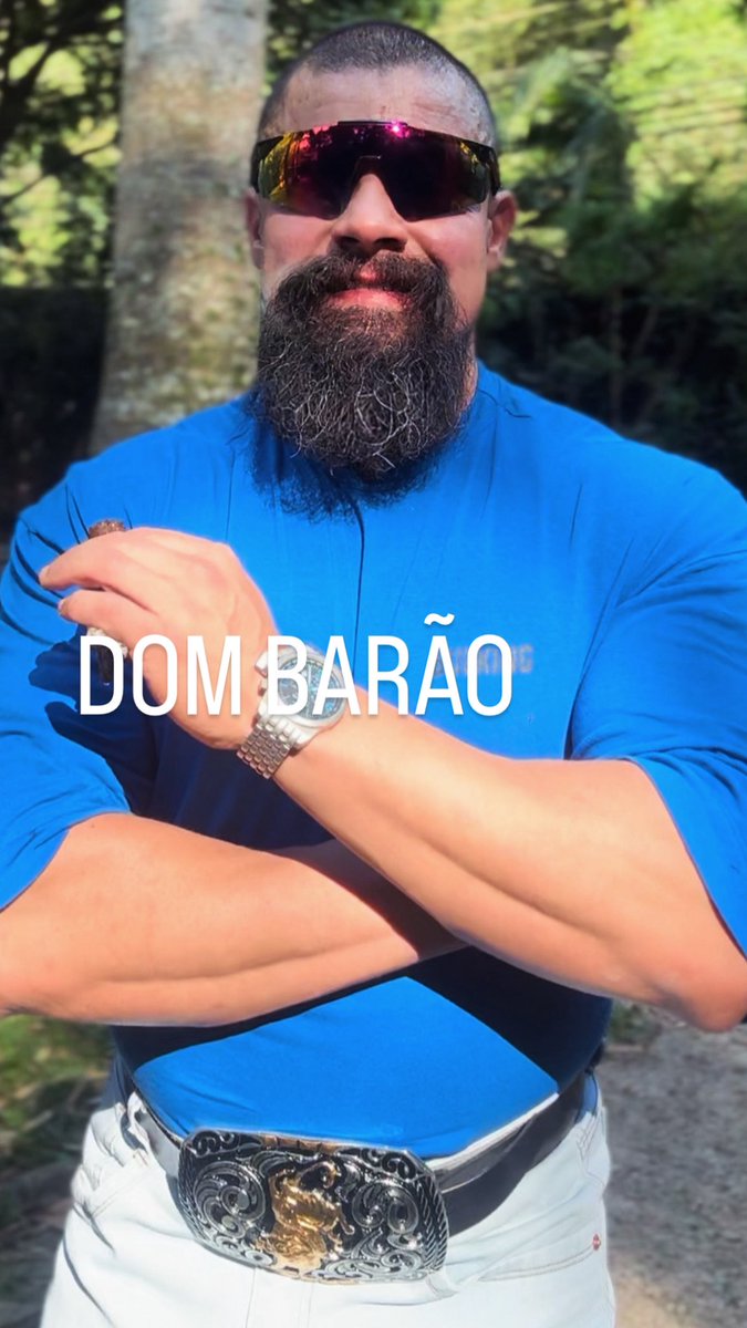 DomBarao1979's tweet photo. π¦π«π«π«β¬οΈπ¨π¨π¨π¨π#Cigartime #cigarlife #cigardaddy #bulking #bulked https://t.co/WPOOhIqm9M