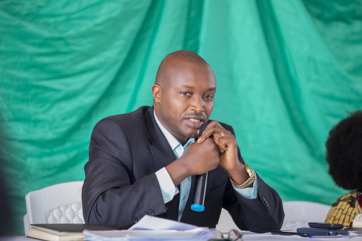 Burundi_senat's tweet image. 1/2#Burundi: En date du 03 octobre 2025, les sénateurs délégués par le @Burundi_senat ont rencontré les conseillers et administratifs communaux de #Muyinga, #Kayanza, #Shombo et #Rwibaga pour s'entretenir sur la décentralisation et le contrôle du Sénat sur les communes