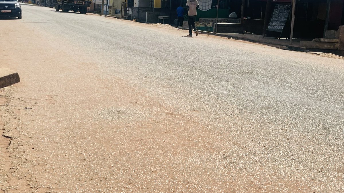 SeneWest's tweet photo. A resounding success in Kwame Danso today for National Sanitation Day! 🌟 Led by our dedicated District Chief Executive, Sene West District Assembly staff, and reps from all key agencies, we rolled up our sleeves for a massive clean-up drive. #NationalSanitationDay https://t.co/5yWixoXBRC