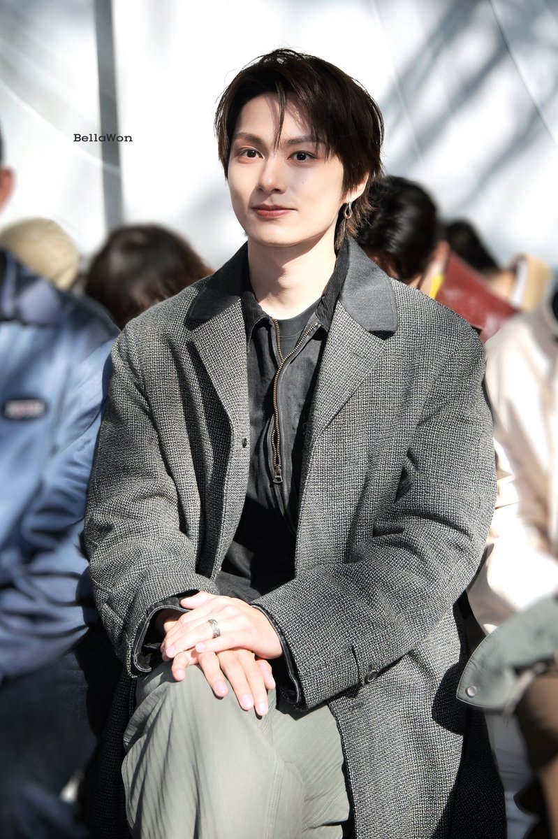 251004 MaisonMargiela SS26

JUN FOR MAISON MARGIELA

#文俊辉 #준 #JUN #ジュン
#세븐틴 #SEVENTEEN
#JUNxMaisonMargiela
#MaisonMargielaSS26
#ParisFashionWeek 
<a href="/pledis_17/">세븐틴(SEVENTEEN)</a> <a href="/Margiela/">Maison Margiela</a>