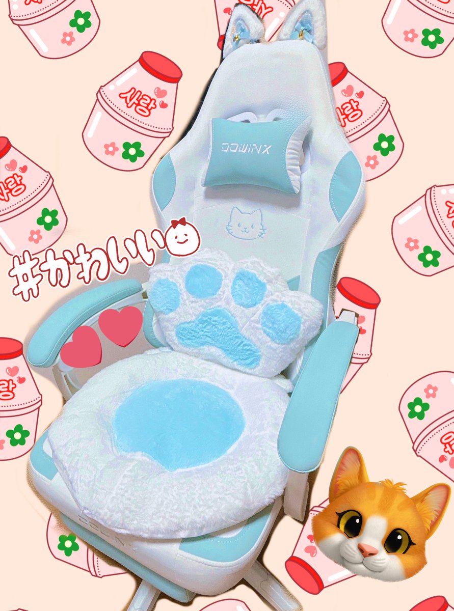 出来た！！！！！

猫耳ゲーミングチェア🐈🐈‍⬛

1人で組み立てできずに家族に助けてもらった民
（後ろの棚が推し棚すぎて見せられない）