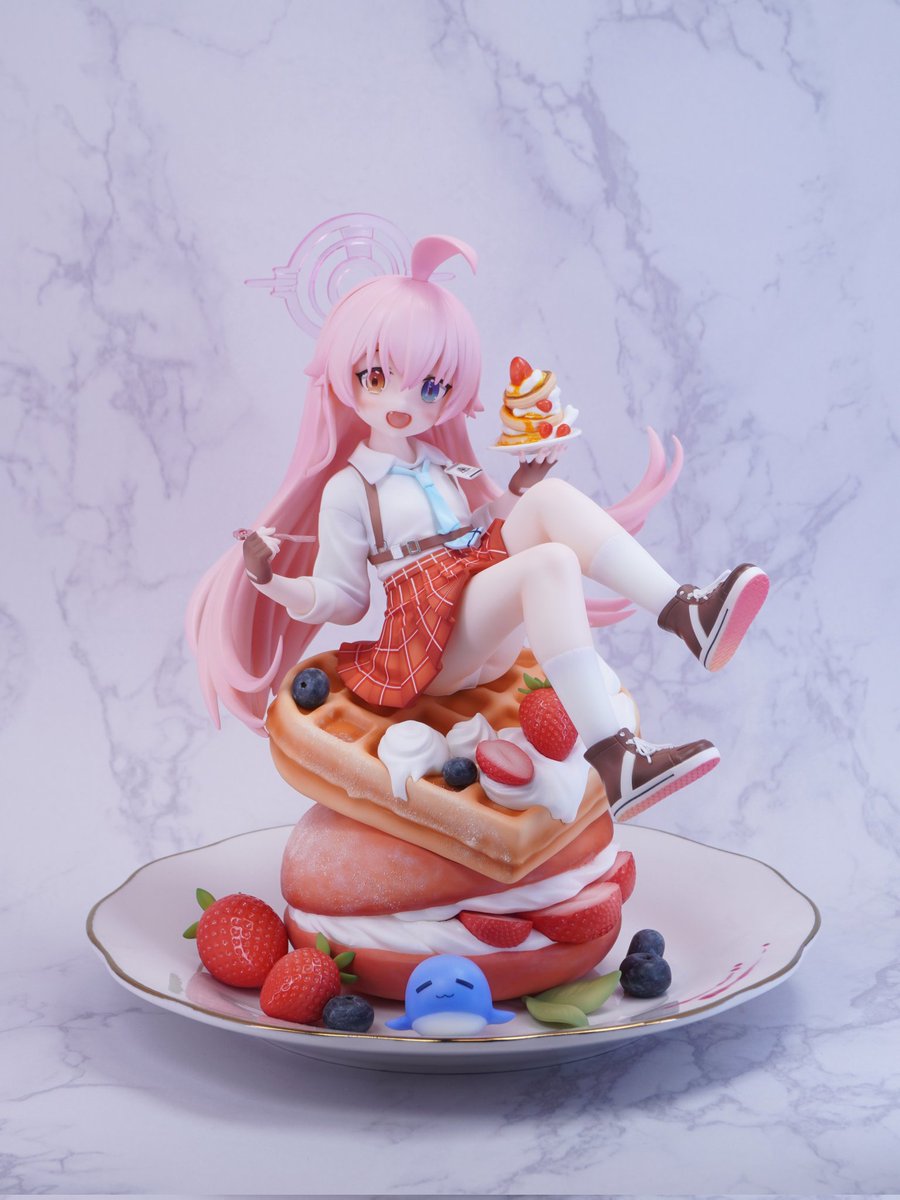 ✨シンガポール家具 存在感のある素敵な…キャビネット 落ち着いた朱