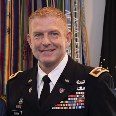 BarronTNews_'s tweet image. 🚨Happy Saturday morning America: Sleepy Joe kicked this hero out of the Army for refusing the Covid shot.
President Trump’s SecWar Hegseth just brought him back.
Welcome back Col. Bouren — a true American soldier finally honored.