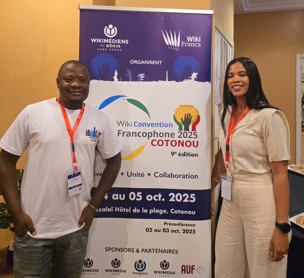 La neuvième édition de la Wiki Convention Francophone 2025 vient de commencer ici à Cotonou au Bénin. Plus de 120 contributeurs Francophones Wikipediens en provenance du monde entier sont ici sur invitation de notre entreprise, Wikimedia Foundation Inc. Une photo de retrouvailles