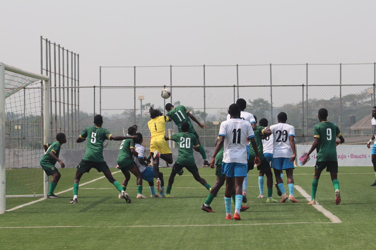 official_tcchq's tweet photo. Previous @broadcity_fc v @ValiantFC_ng #TCCLeague meetings in pictures 📸 

Legacy Pitch, National Stadium, Surulere 🏟 
Dipo Dina International Stadium, Ijebu Ode 🏟 
Remo Stars Stadium, Ikenne 🏟 
Mobolaji Johnson Arena, Lagos 🏟 

#BRCVAL | #TCCLeague26 | #Bet9ja https://t.co/ixSeF8MRcF