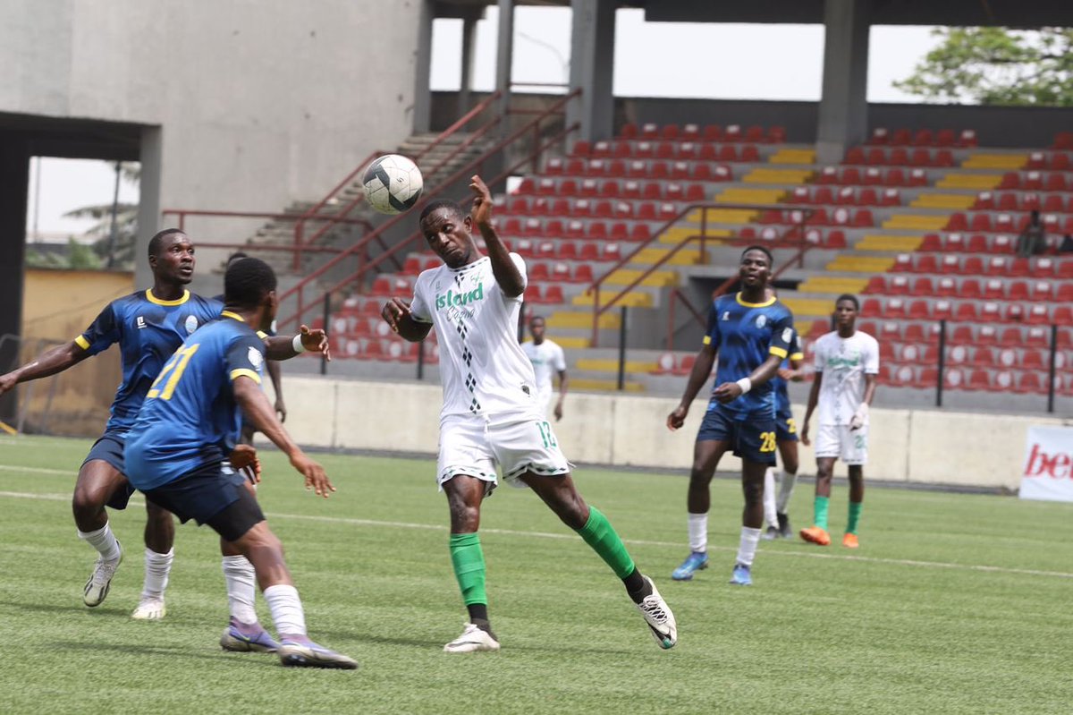 official_tcchq's tweet photo. Previous @broadcity_fc v @ValiantFC_ng #TCCLeague meetings in pictures 📸 

Legacy Pitch, National Stadium, Surulere 🏟 
Dipo Dina International Stadium, Ijebu Ode 🏟 
Remo Stars Stadium, Ikenne 🏟 
Mobolaji Johnson Arena, Lagos 🏟 

#BRCVAL | #TCCLeague26 | #Bet9ja https://t.co/ixSeF8MRcF