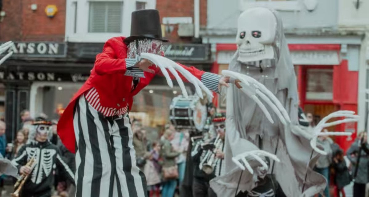 Lincoln Halloween Count down is on 
escape to retreat you’ll be safe and cosy with us 💀👻🧙‍♀️🎃
#halloween2025 #Halloween #holidayhalloween