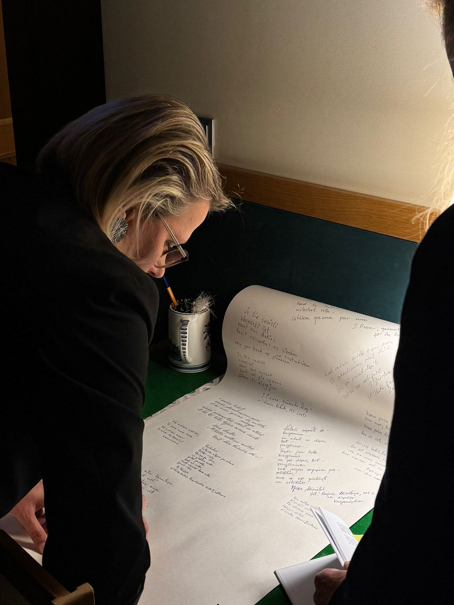 Jaudīgi vakar sākās Mākslas rudens 2025! 🍂
Autoru izjustie lasījumi un silts muzikāls pavadījums pavēra radošuma avotu... 🥰
Paldies <a href="/Lettonia/">Studentu korporācija Lettonia</a> par viesmīlību. Paldies Selgas radošai komandai par rīkošanu! 🌼
#Makslasrudens2025