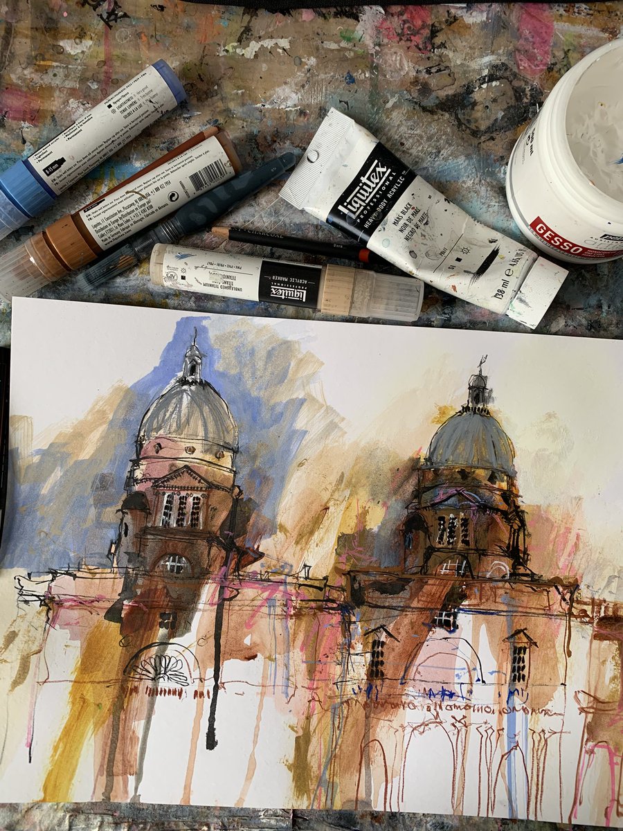 A couple of warm up drawings this morning after a quick visit to Old College #Edinburgh