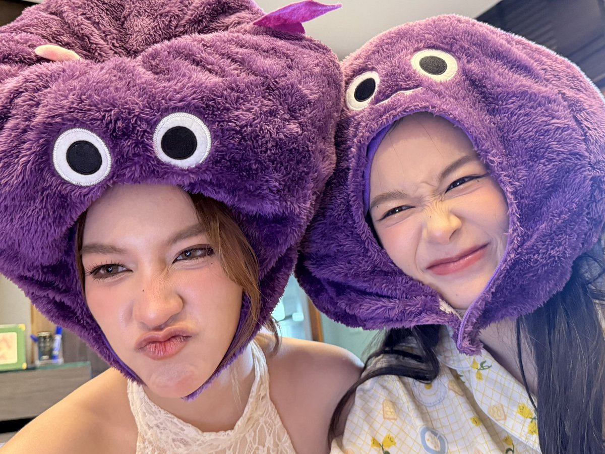 ขอบคุณทุกๆคนที่มาหา #TKNur วันนี้นะคะ
ไว้เจอกันใหม่งานหน้าน้า
กลับมาน้องๆร่าเริง แฮปปี้ กันสุดๆ เลย
✨ ไอต้าวหัวม่วง 👾💜
#VeldentXTKNur 
#nurdesoraya 
#TKphinyanech